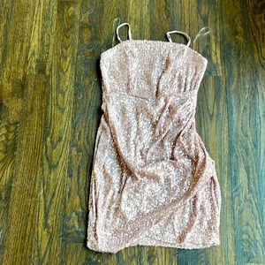 2 dresses one blue, one pink